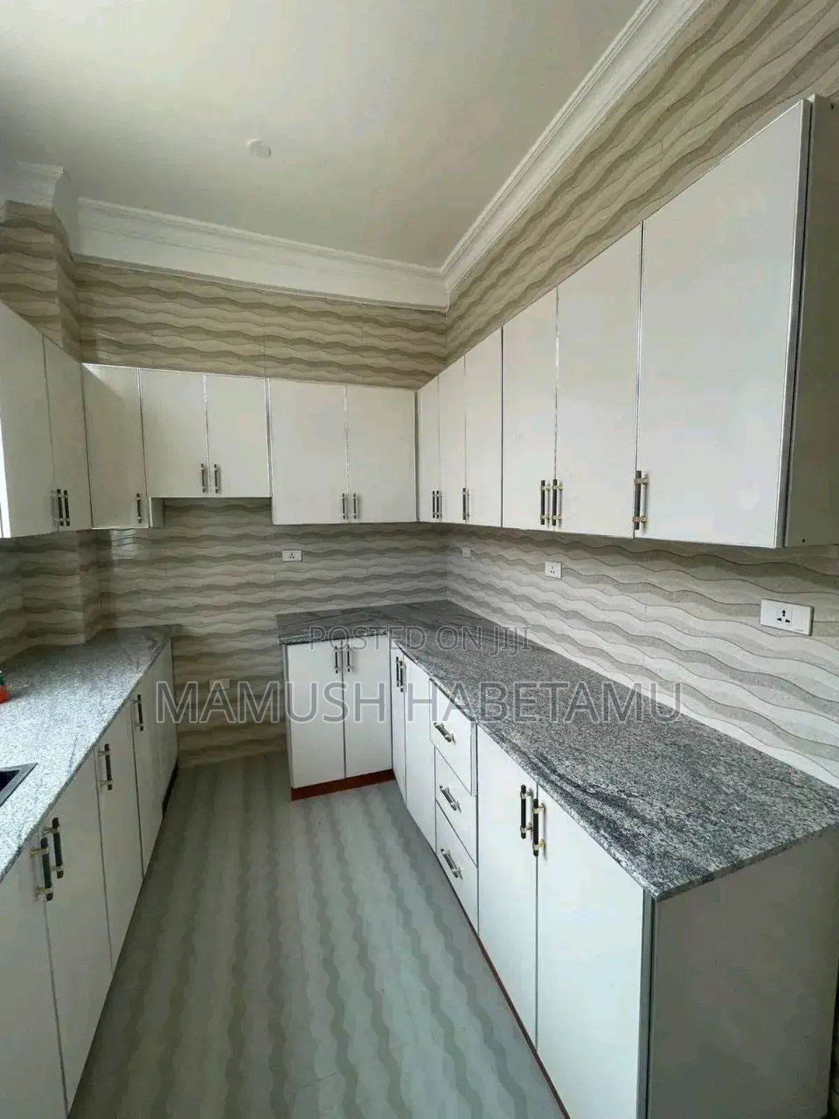 Furnished 3bdrm Apartment in አዲስ አበባ, Nifas Silk-Lafto for sale