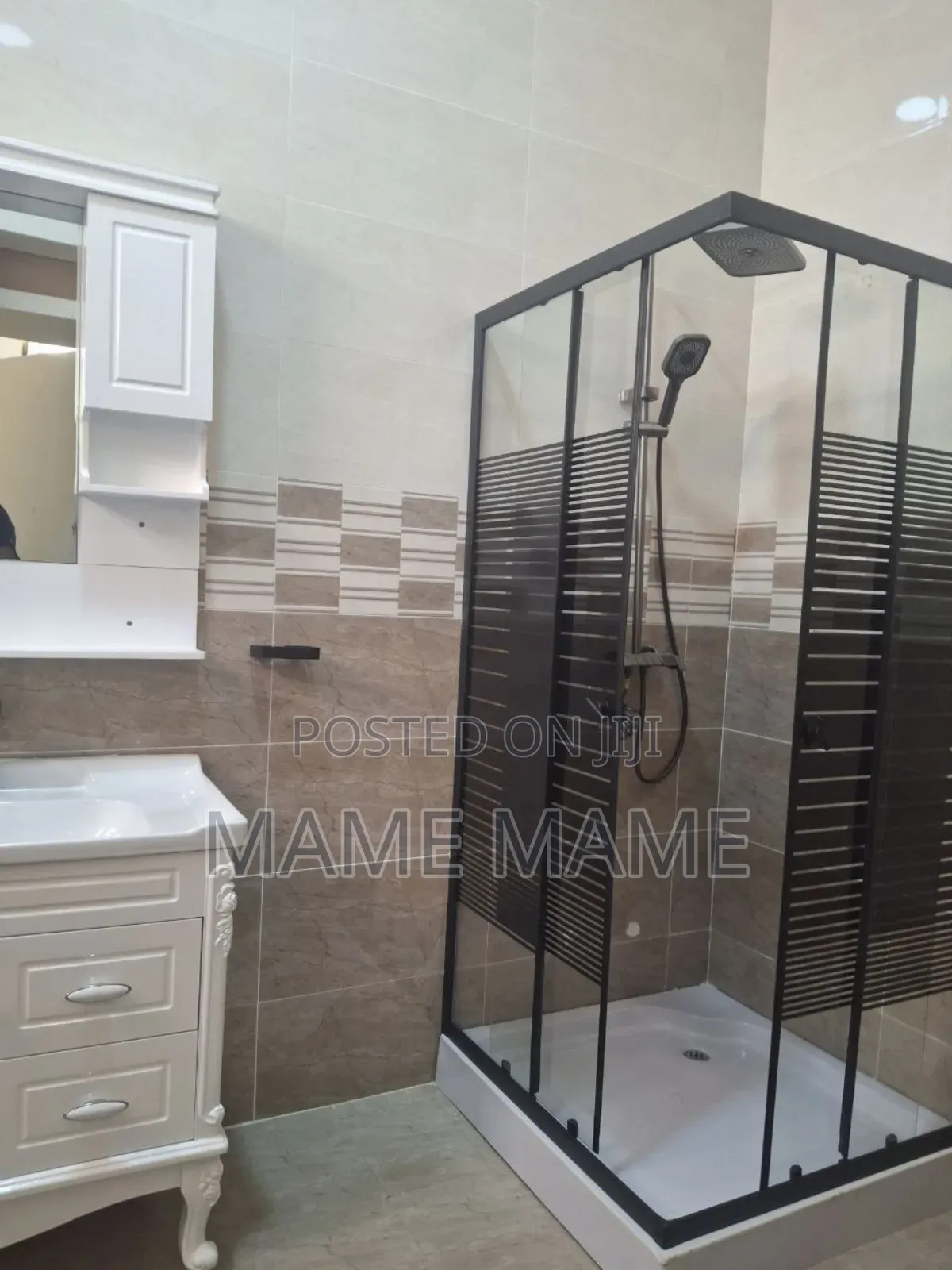 5bdrm House in Addis Abeba, Bole for sale