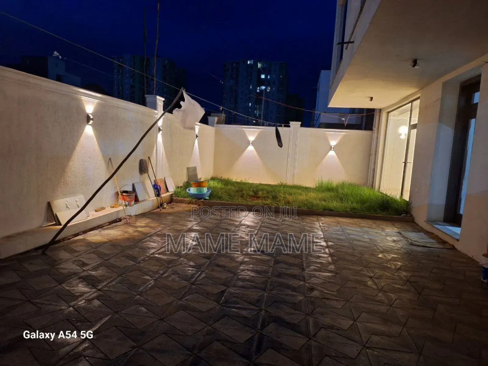 9bdrm House in Addis Abeba, Bole for sale