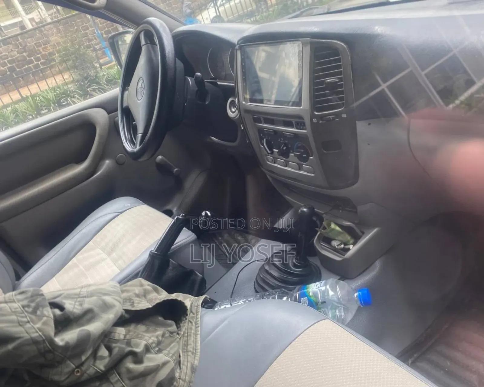 Toyota Land Cruiser 2004 White