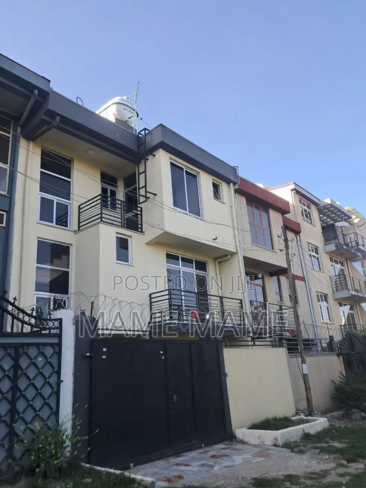 5bdrm House in Addis Abeba, Bole for sale