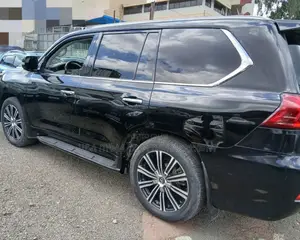 Lexus LX 2020 Matt Black