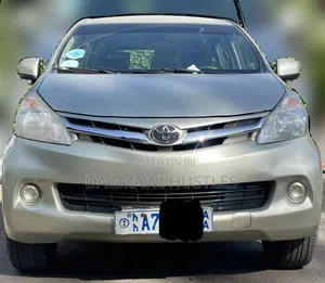 Toyota Avanza 2015 Gold