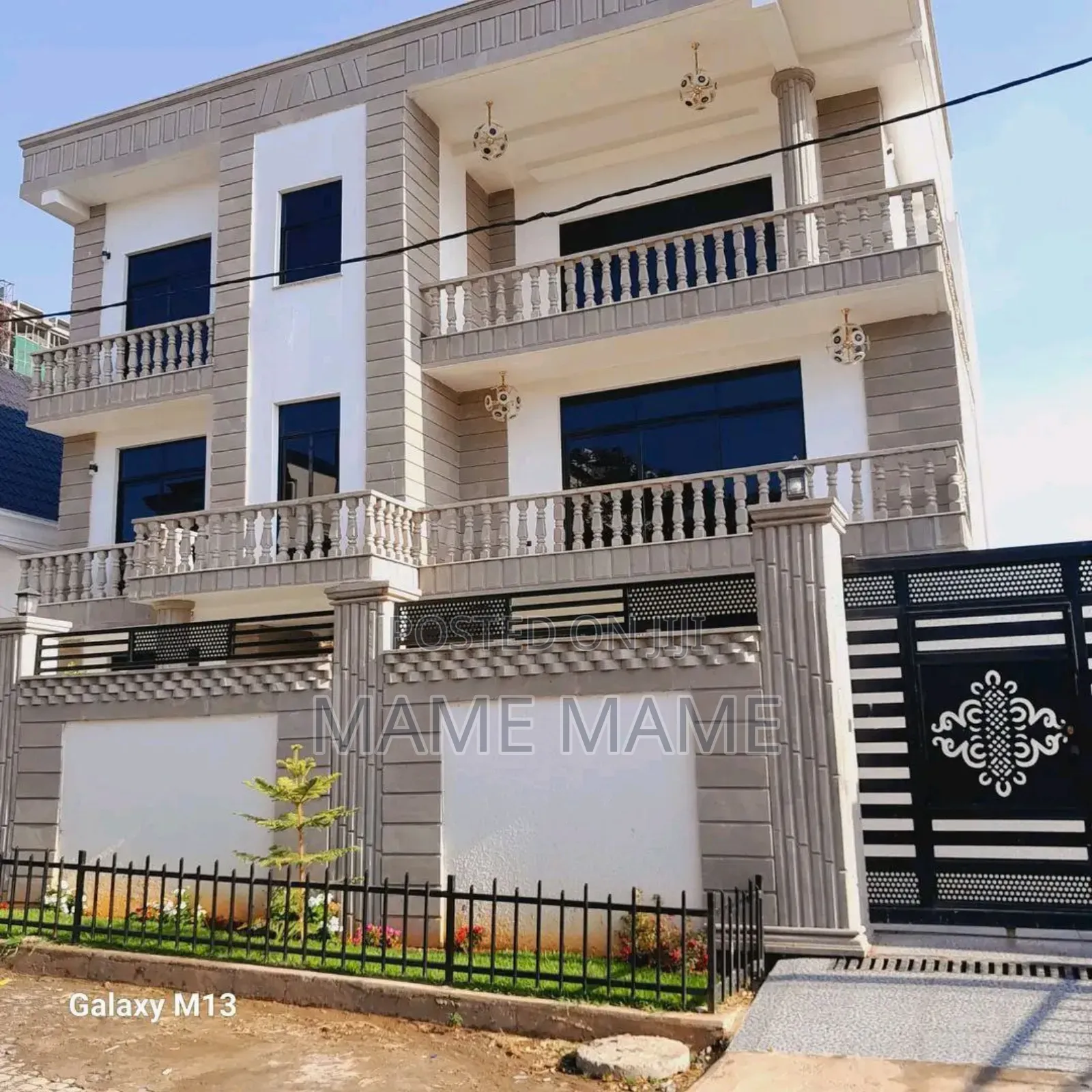 8bdrm House in Addis Abeba, Bole for sale