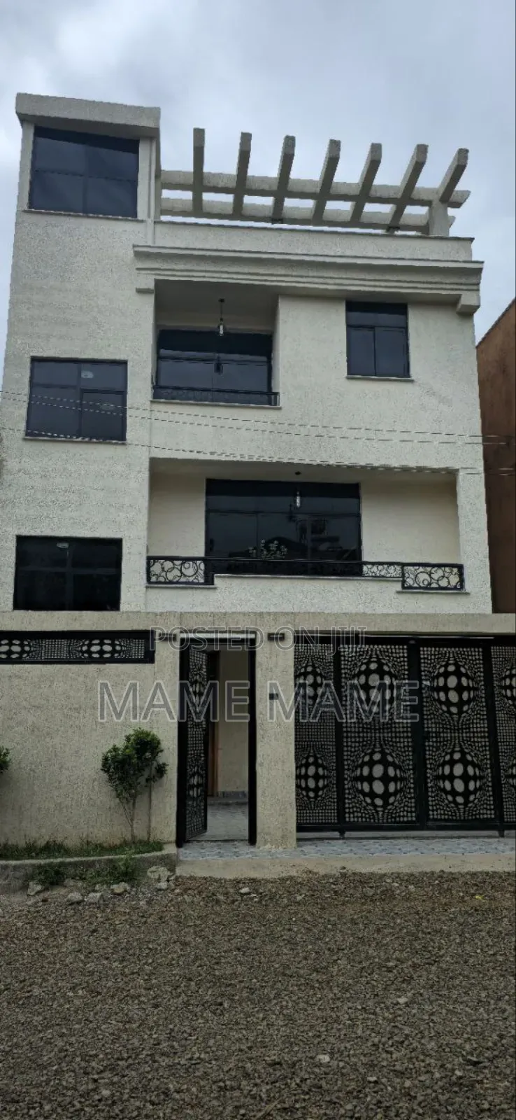 6bdrm House in Addis Abeba, Bole for sale