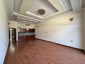 5bdrm Villa in Addis Abeba, Bole for sale