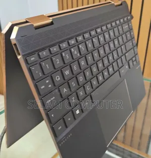 Photo - New Laptop HP Spectre 16GB Intel Core I7 SSD 1T
