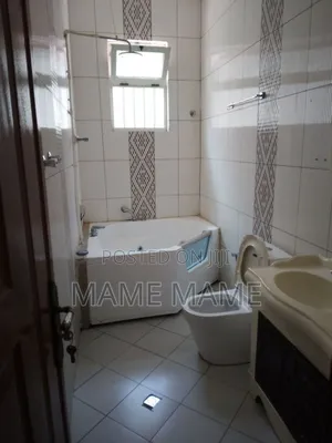 5bdrm Villa in Addis Abeba, Bole for sale