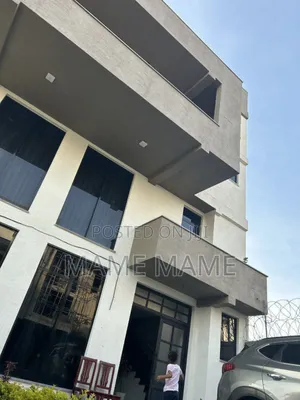 6bdrm Villa in Addis Abeba, Bole for sale