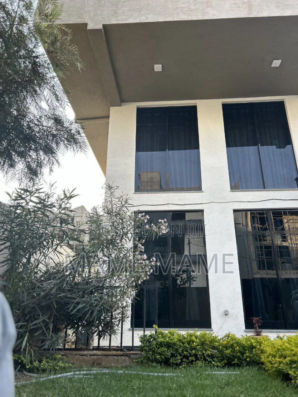 6bdrm Villa in Addis Abeba, Bole for sale