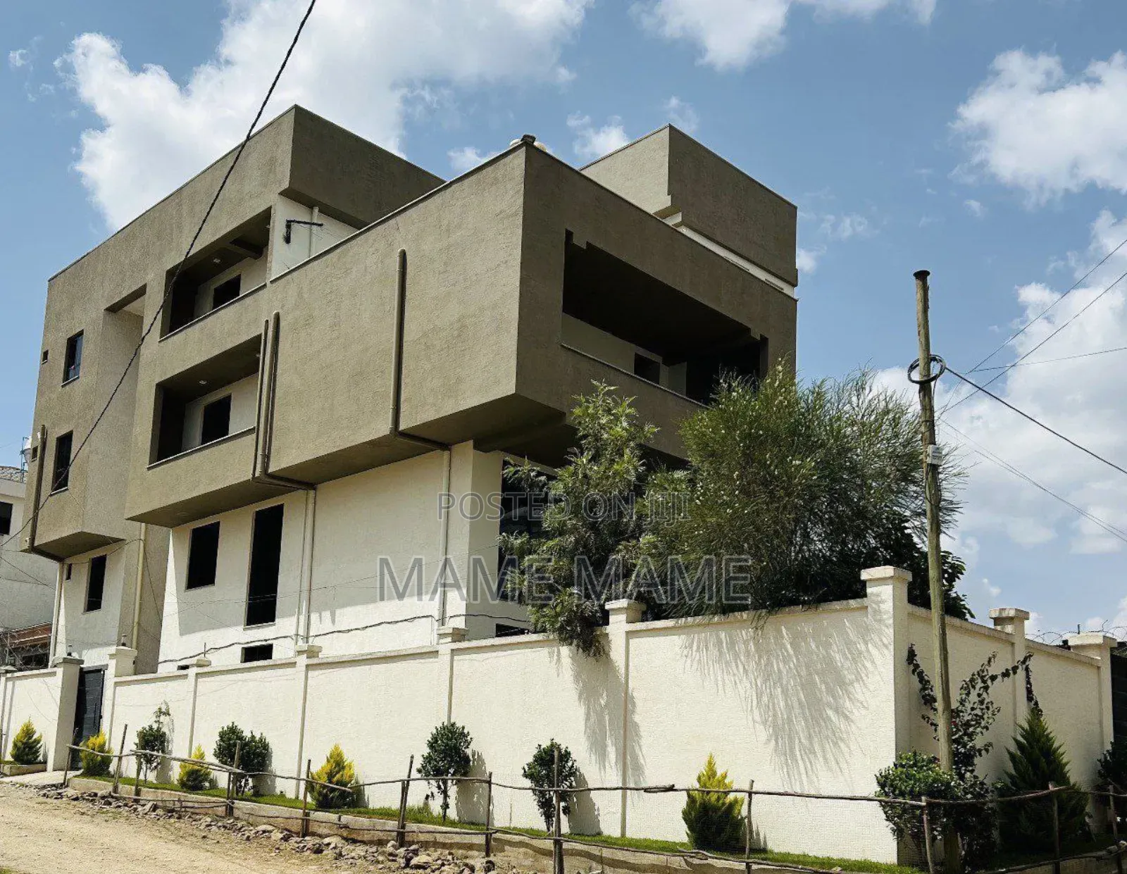 6bdrm Villa in Addis Abeba, Bole for sale