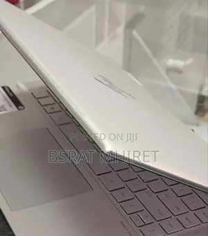 New Laptop HP Envy X360 8GB Intel Core I5 SSD 512GB