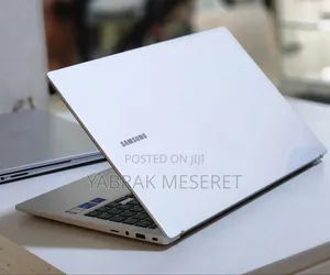 New Laptop Samsung 16GB Intel Core I5 SSD 512GB
