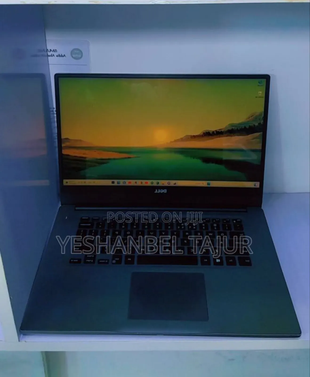 New Laptop Dell Inspiron 15 8GB Intel Core I5 HDD+SSD 1T