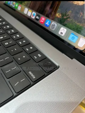 New Laptop Apple MacBook Pro M1 32GB Apple M1 Pro SSD 1T