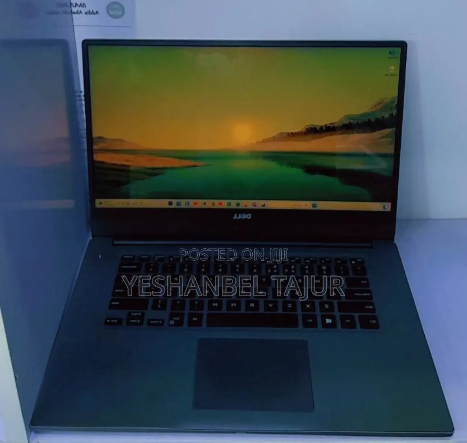 New Laptop Dell Inspiron 15 8GB Intel Core I5 HDD+SSD 1T