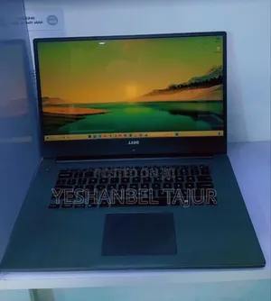 New Laptop Dell Inspiron 15 8GB Intel Core I5 HDD+SSD 1T