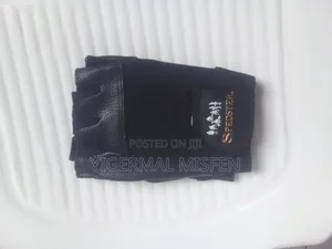 Photo - Gym Gloves+200 Delivery