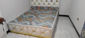 1,50 ምርጥ እና ጠንካራ ቸስተር ፌልድ አልጋ