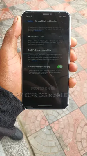 Apple iPhone XR 64 GB White