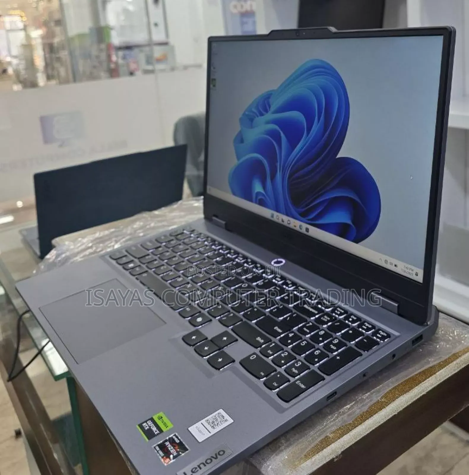 New Laptop Lenovo Legion 5 24GB AMD Ryzen 5 SSD 512GB