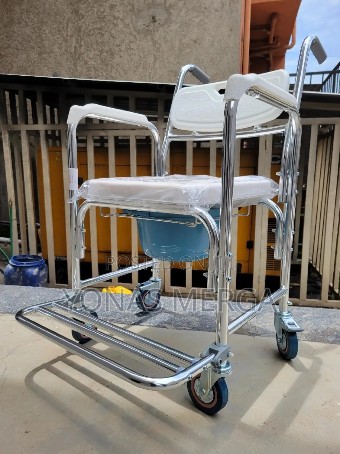 Bathroom Travel Chair With Tires旮客toilet Chair٥٥٥commodo