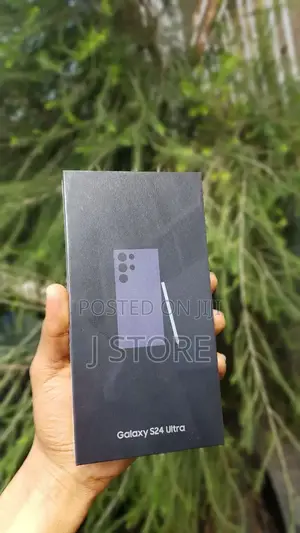 New Samsung Galaxy S24 Ultra 256 GB