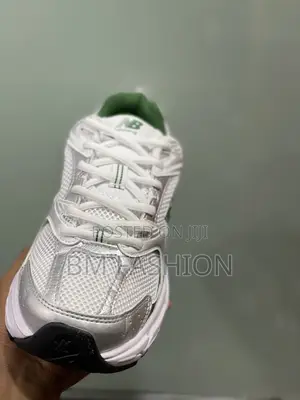 New Balance 530 Menswear Sneakers White X Green Comfortable