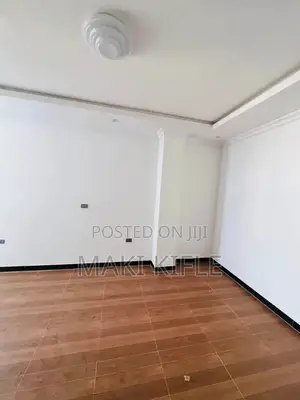 5bdrm Apartment in አፓርታማ, Nifas Silk-Lafto for sale