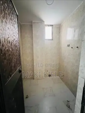 5bdrm Apartment in አፓርታማ, Nifas Silk-Lafto for sale