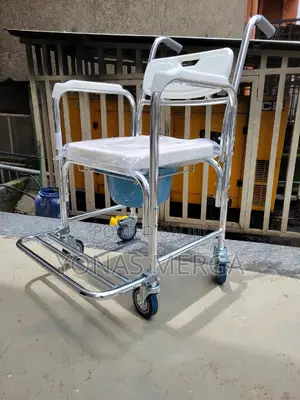 Toilet Chair鑫炸(4wheels Brakes)氨0commode Padded Backrest Seat