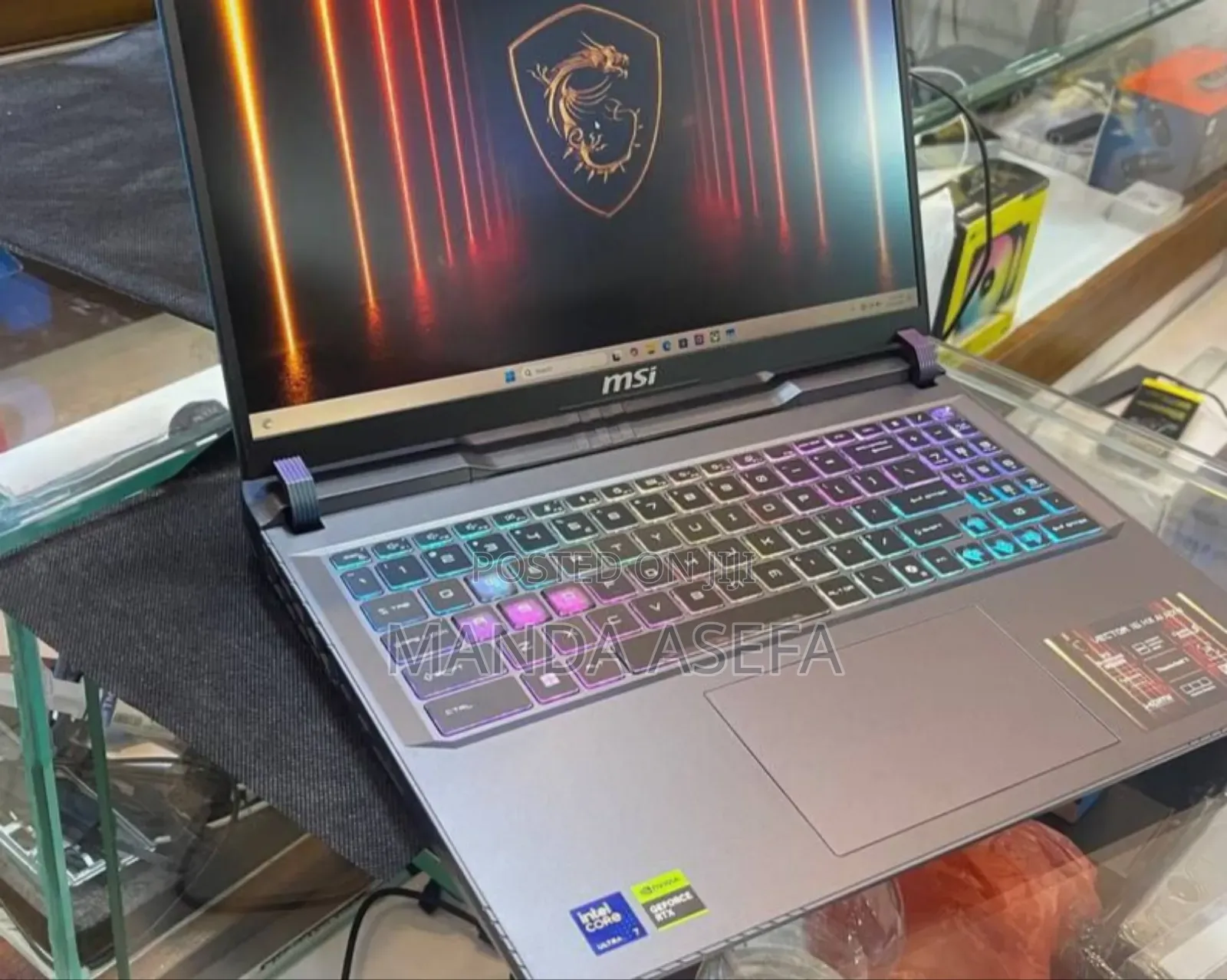 New Laptop MSI Vector 16 HX AI A2XWIG 16GB Intel Core Ultra 7 SSD 1T