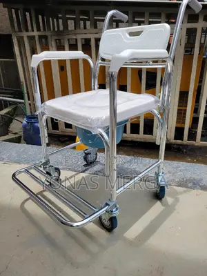 Photo - Padded Commode Chair懿晓toilet Chair马皺multi-Purpose 3in1 Chair