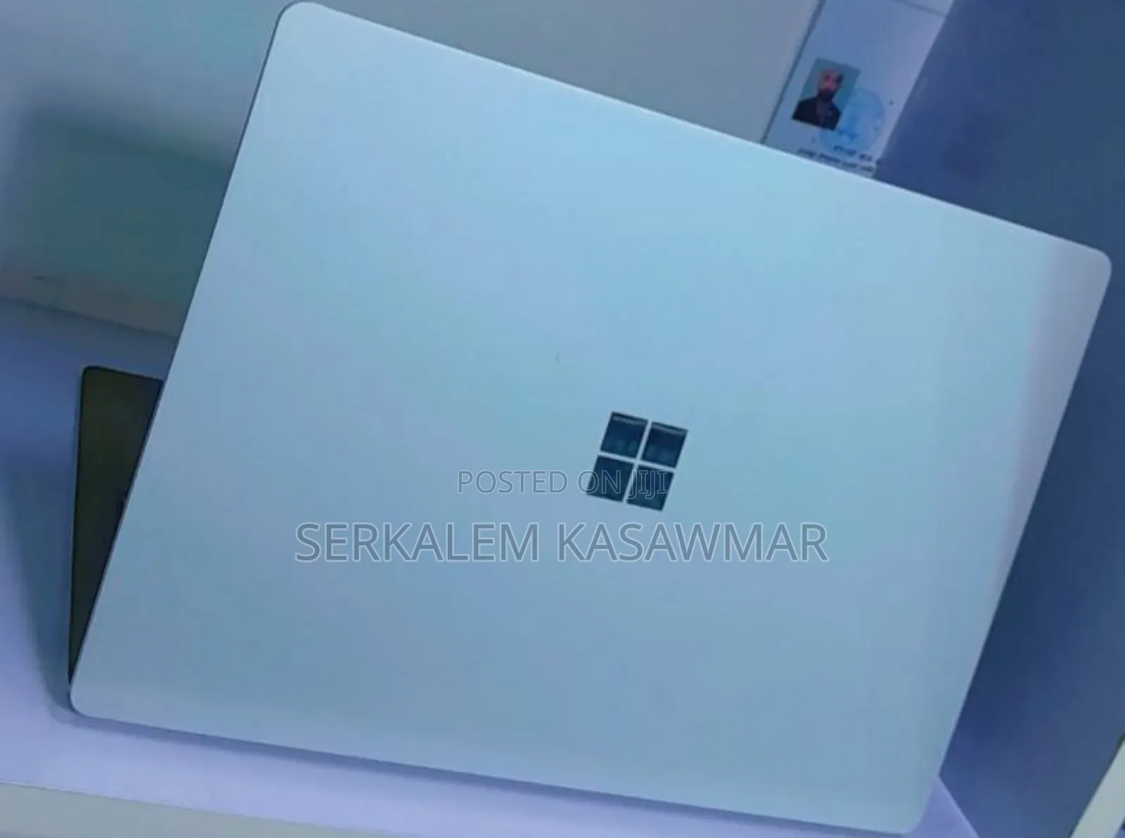 New Laptop Microsoft Surface 8GB Intel Core i5 SSD 256GB