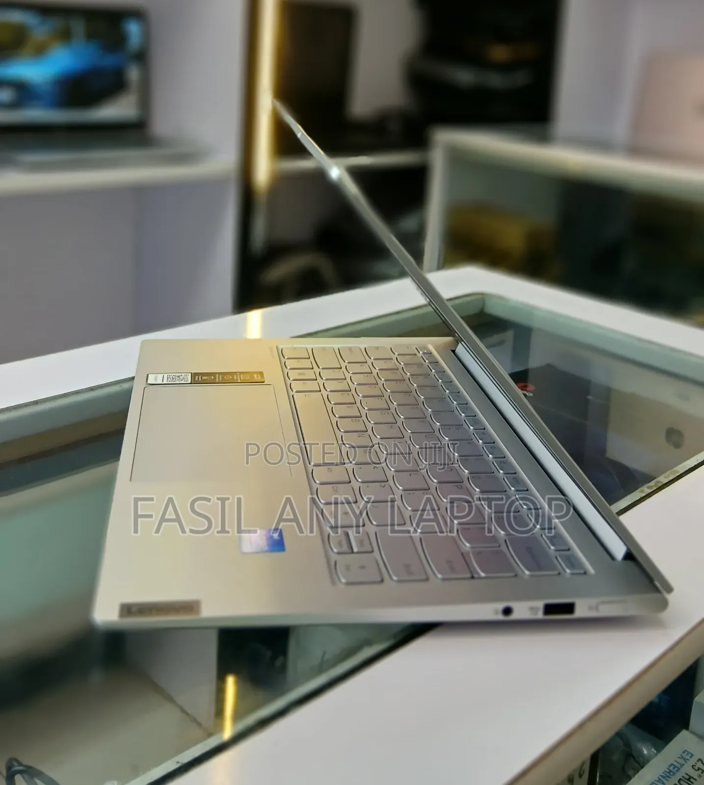 New Laptop Lenovo IdeaPad Flex 14 16GB Intel SSD 512GB