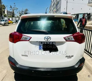 Toyota RAV4 2015 White