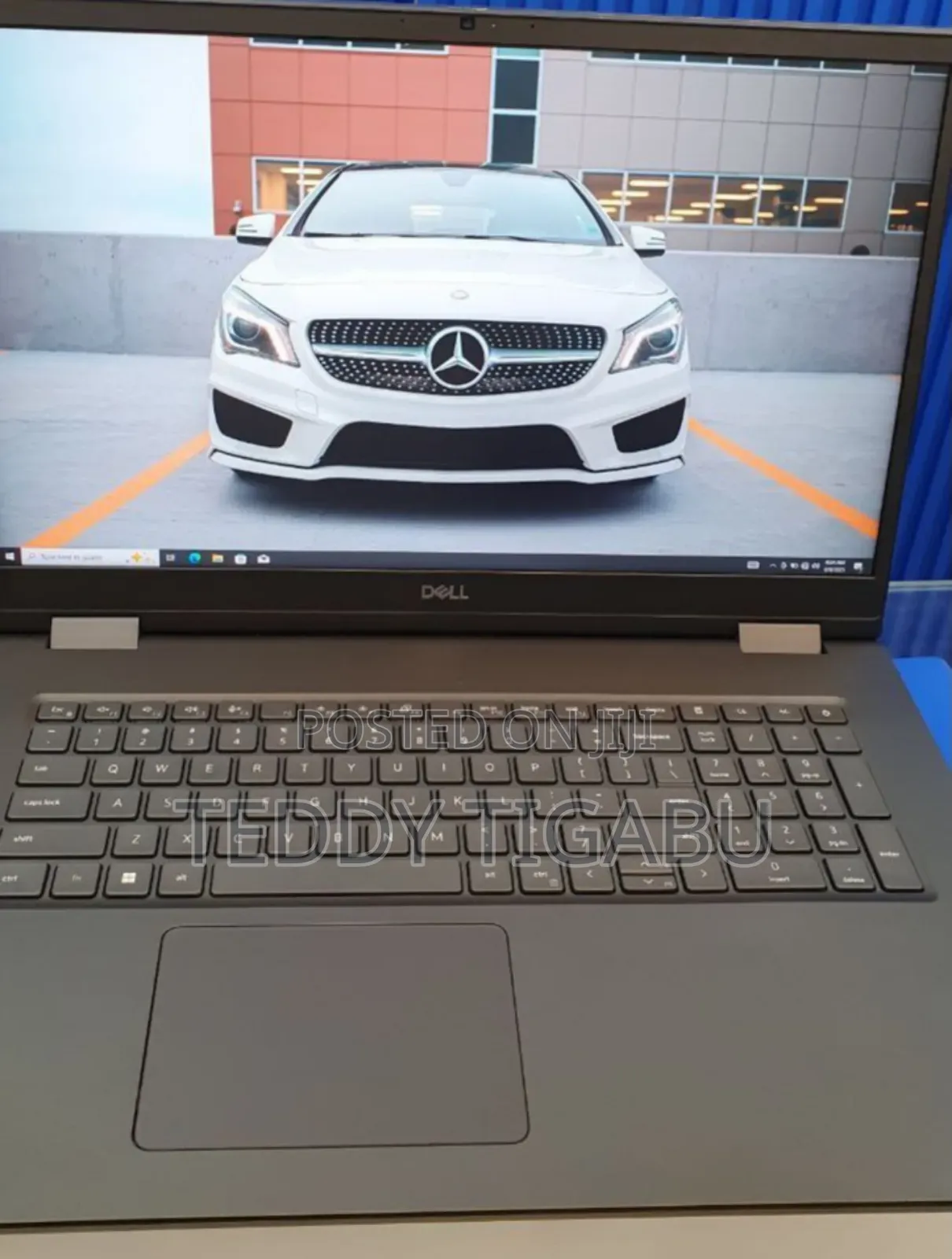 New Laptop Dell Precision 7780 16GB Intel Core I7 SSD 1T