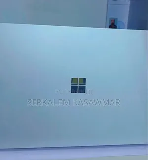 New Laptop Microsoft Surface 8GB Intel Core i5 SSD 256GB