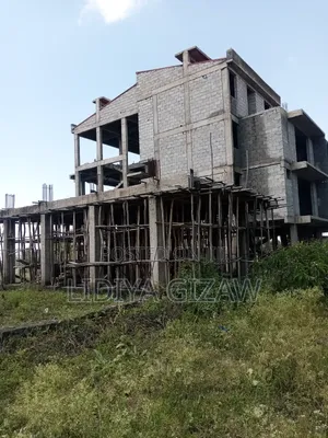 6bdrm House in Akaky Kaliti for sale