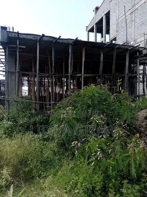 6bdrm House in Akaky Kaliti for sale