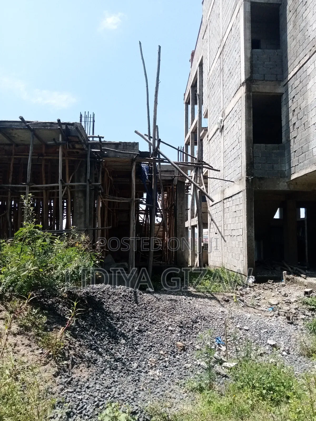 6bdrm House in Akaky Kaliti for sale