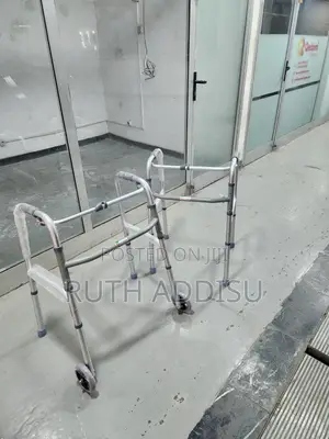Walker重視walker朱明foldable Walker主丁medical Walker惸不walker