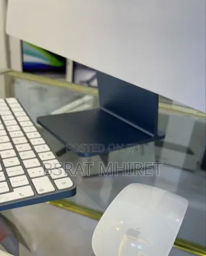 Photo - New Laptop Apple MacBook Air 2024 M3 13-Inch 8GB Apple M3 SSD 256GB