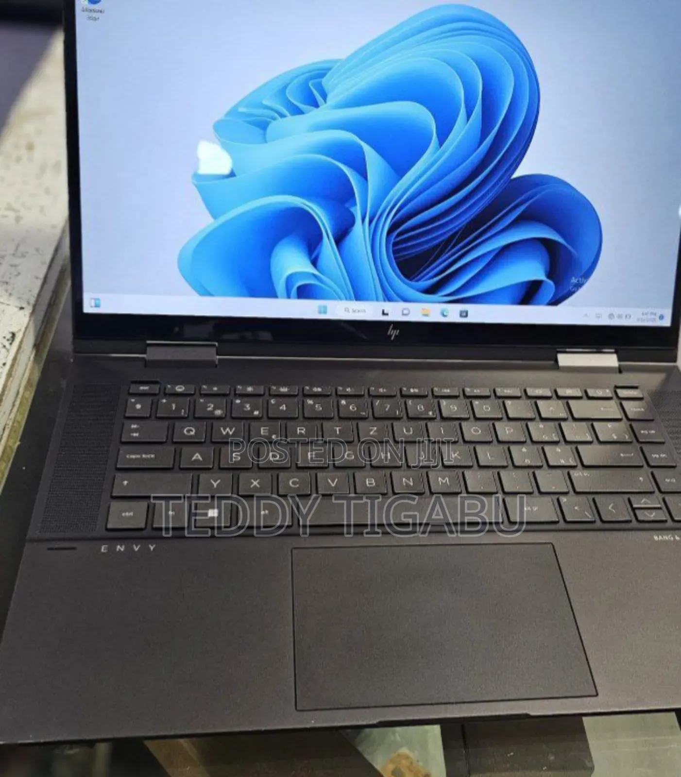 New Laptop HP Envy X360 16GB AMD Ryzen 7 SSD 512GB