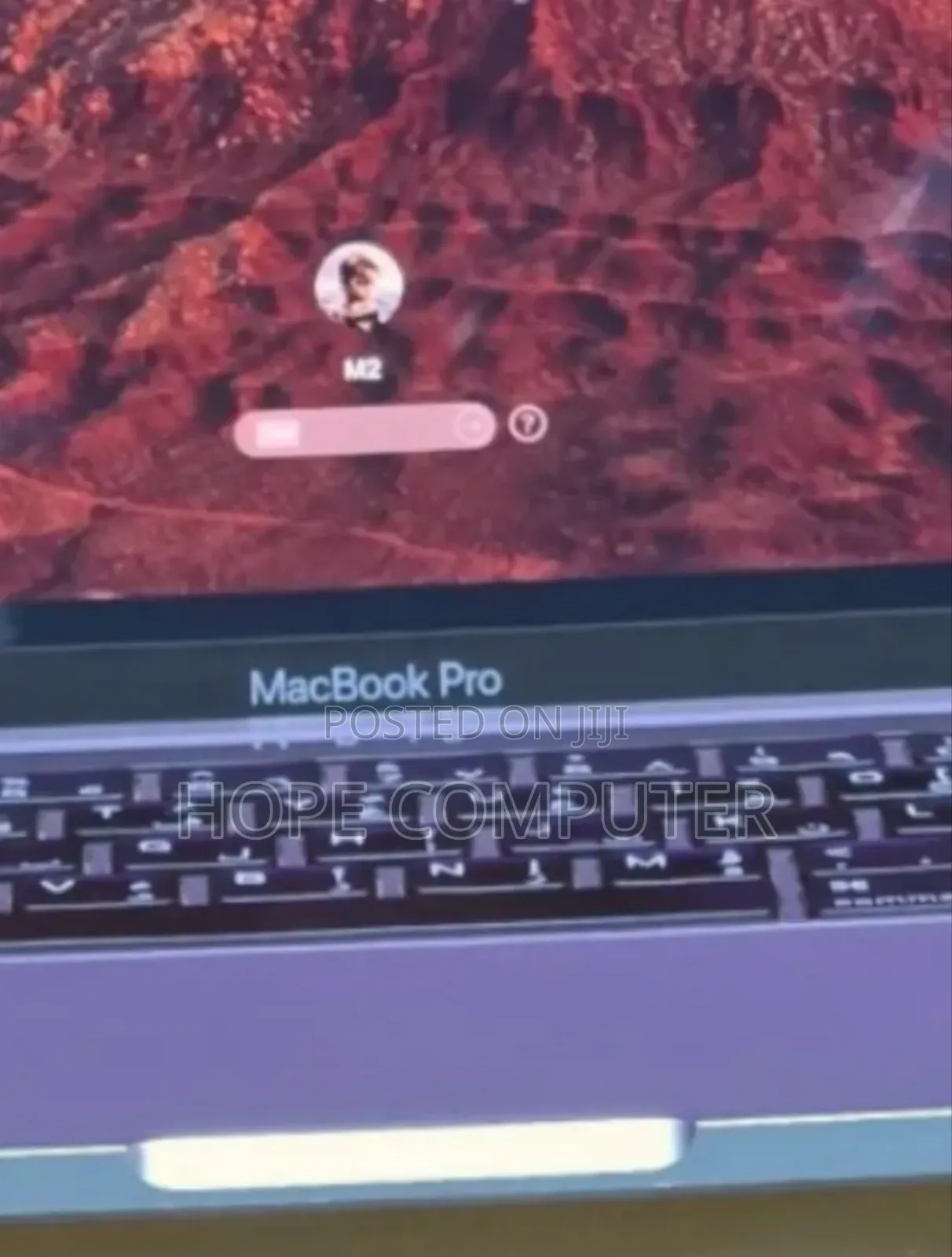 New Laptop Apple MacBook Pro 2022 M2 8GB Apple M2 SSD 256GB