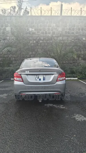 Suzuki Dzire 2022 Silver