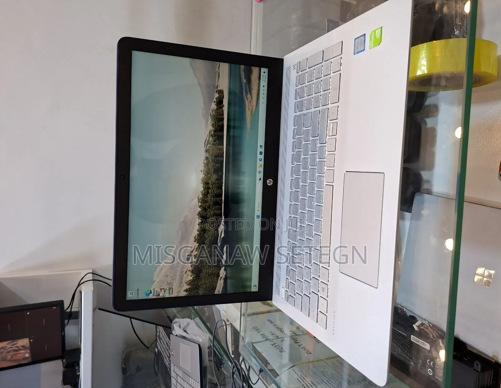 New Laptop HP Pavilion 15 8GB Intel Core I7 SSD 1.5T