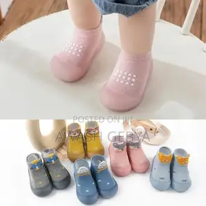 Photo - Baby Soft Sole Sock Shoes