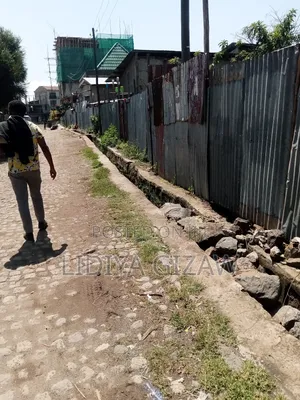 Furnished 1bdrm House in Akaky Kaliti for sale