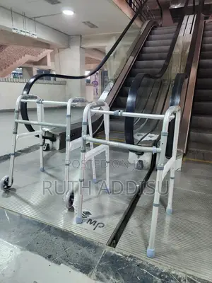 Photo - Foldable Walker威望walker吞併medical Walker質疑walker见我walker New